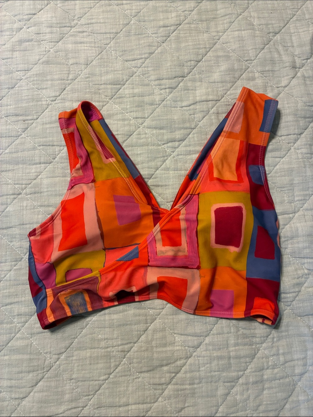 Colorblock V-Neck Bikini Top in Multicolor Geometric Print